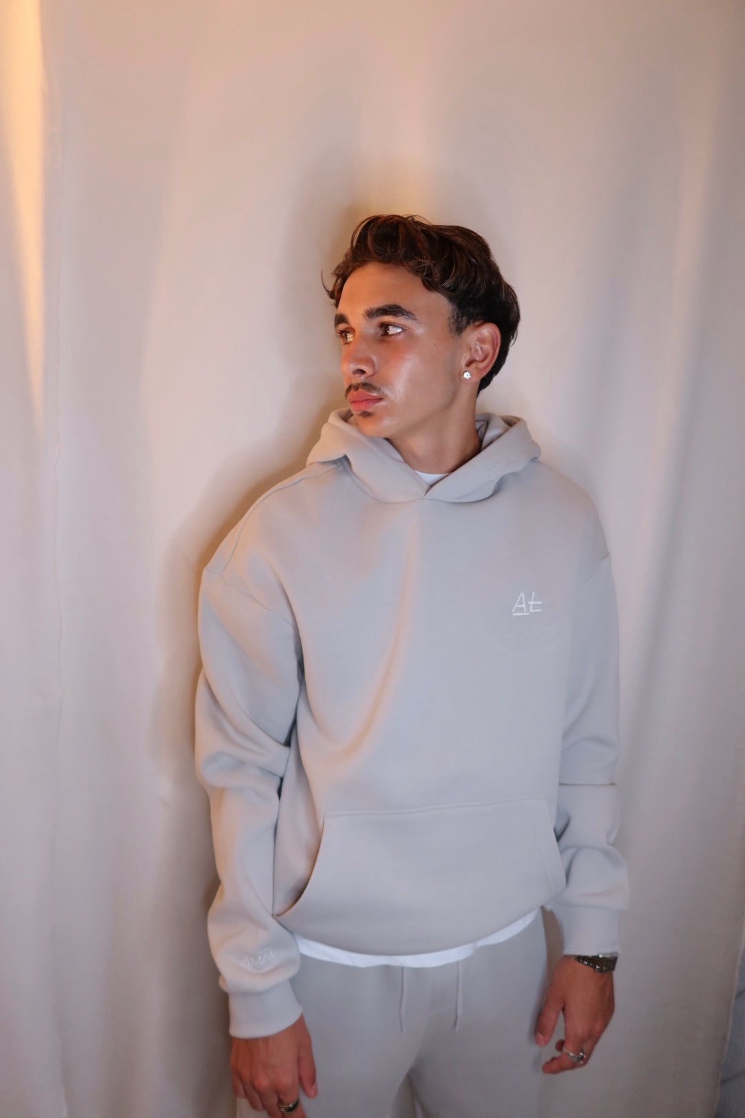 GREY HOODIE