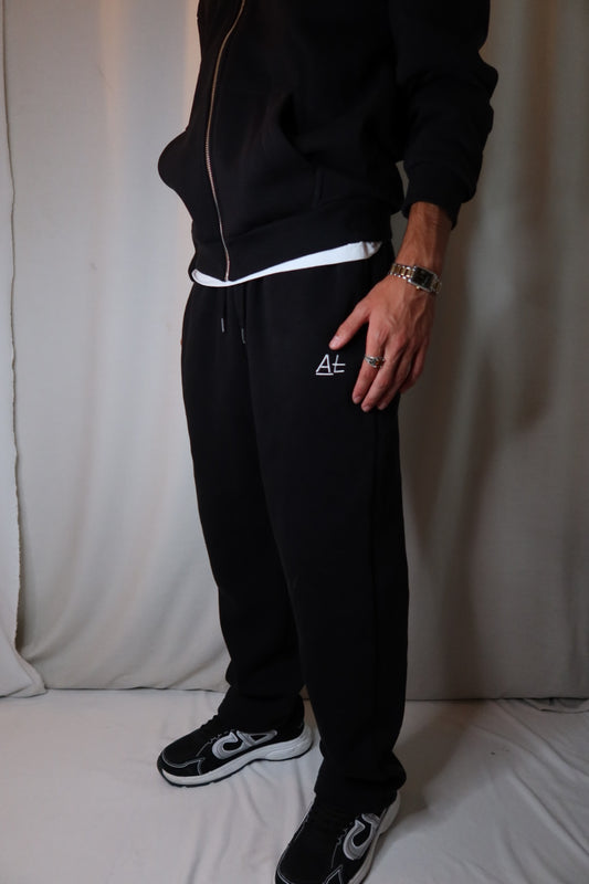 BLACK OPENLEAG JOGGER