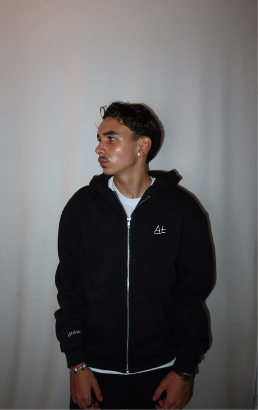 BLACK ZIPHOODIE