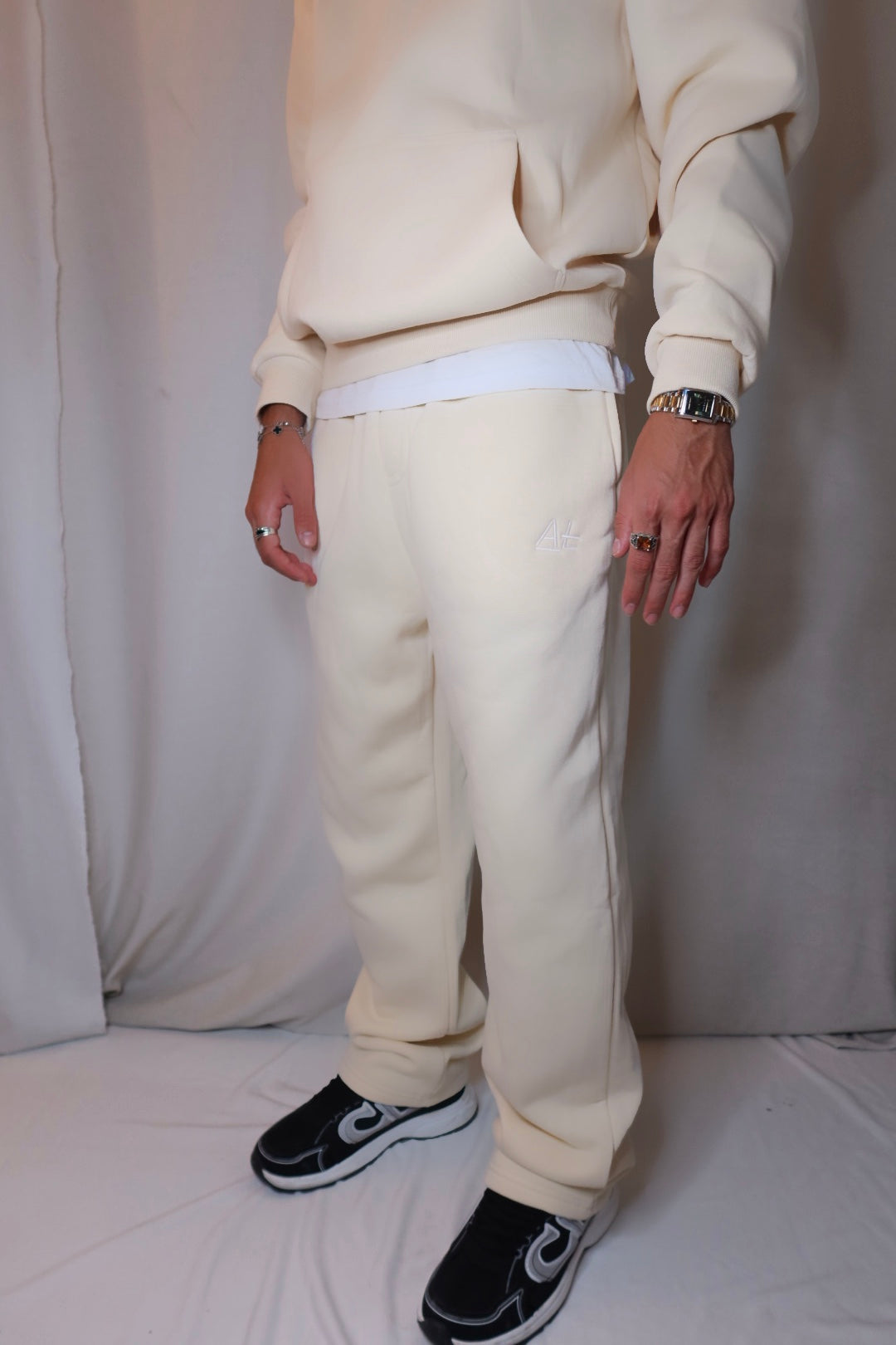 BEIGE OPENLEAG JOGGER