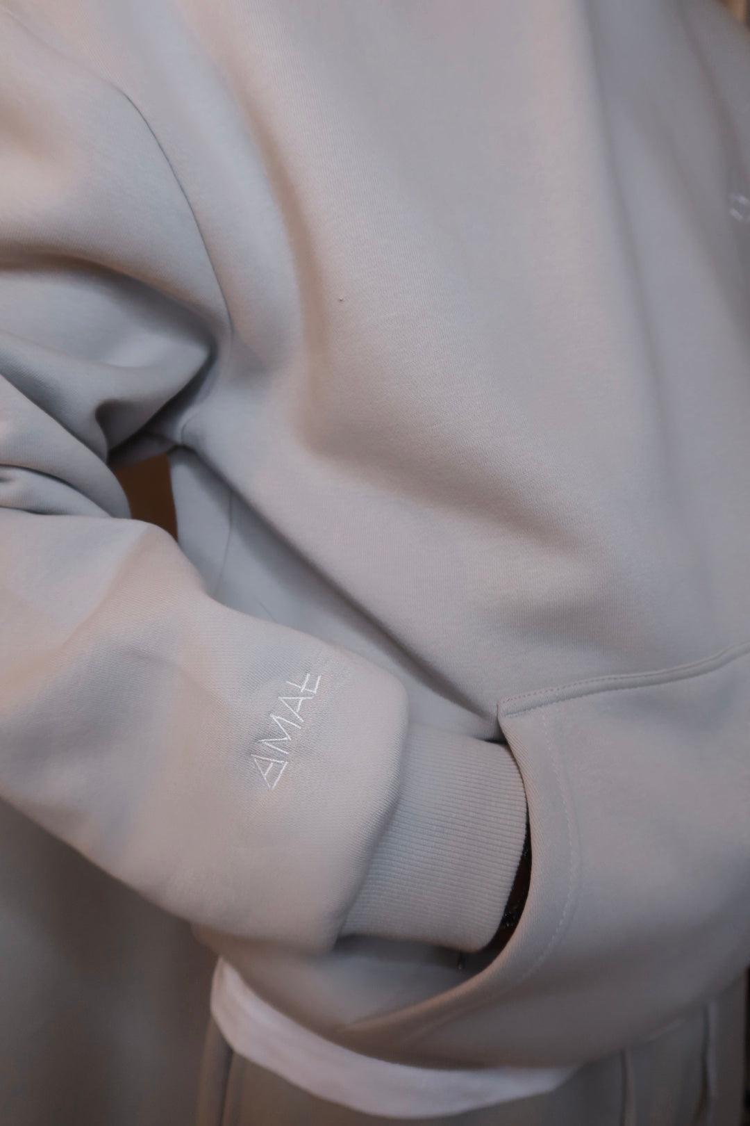 GREY HOODIE