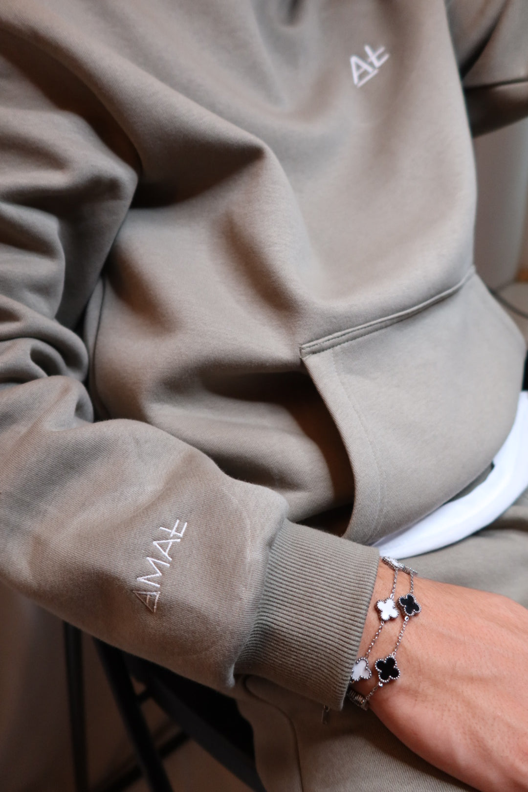 1st Collection AMAL "HOODIE" olive green