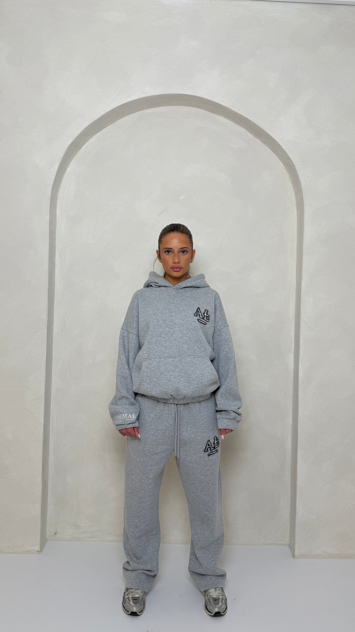AMAL hoodie grey